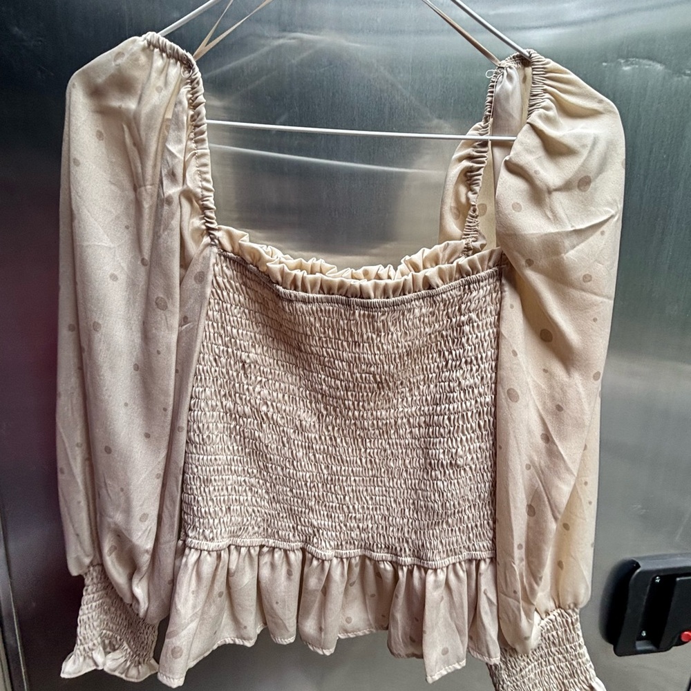 mine Cream Polka Dot Smocked Peasant Top NWT❤️ Size large